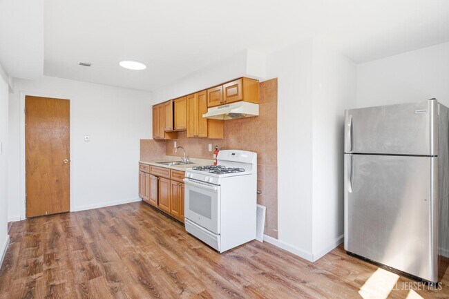Building Photo - 1719 Raspberry Ct
