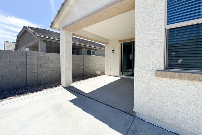 Building Photo - House at Lower Buckeye Rd/Watson! JOIN THE...