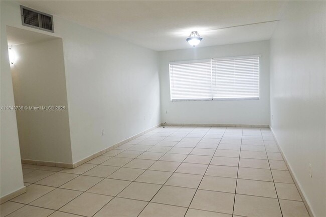 Building Photo - 495 NW 72nd Ave