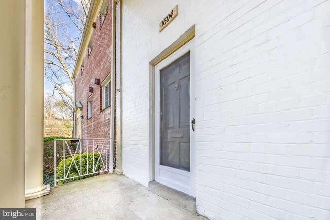 Building Photo - 1604 Preston Rd
