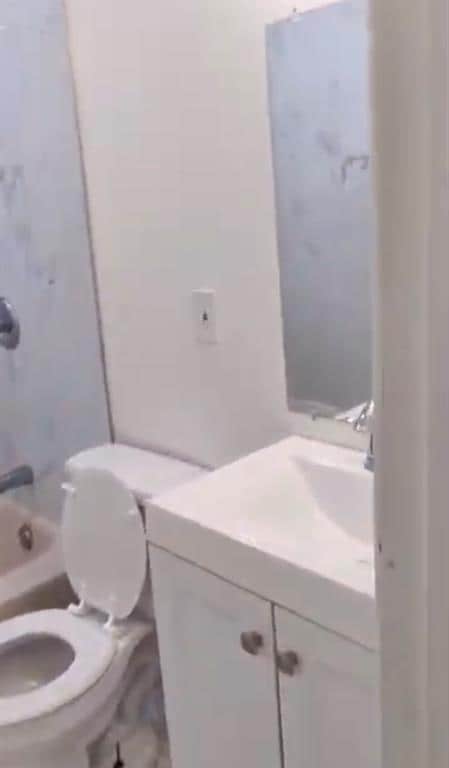 Building Photo - 441 E Showalter Dr