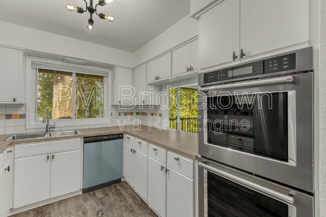 Building Photo - 303 Cervantes Cir