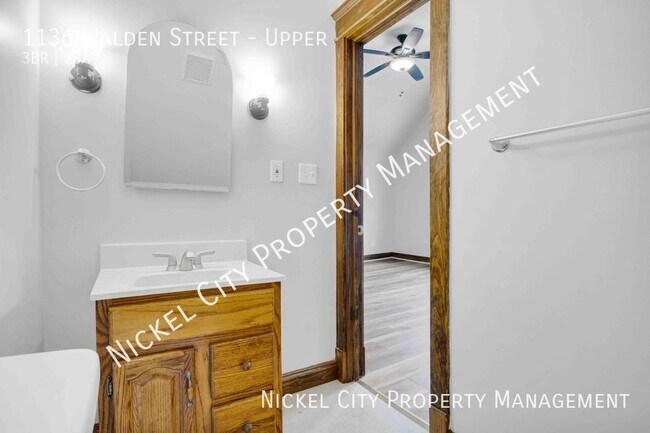 Building Photo - 1136 Walden Ave