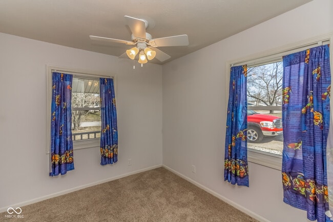 Building Photo - 504 Mooreland Dr