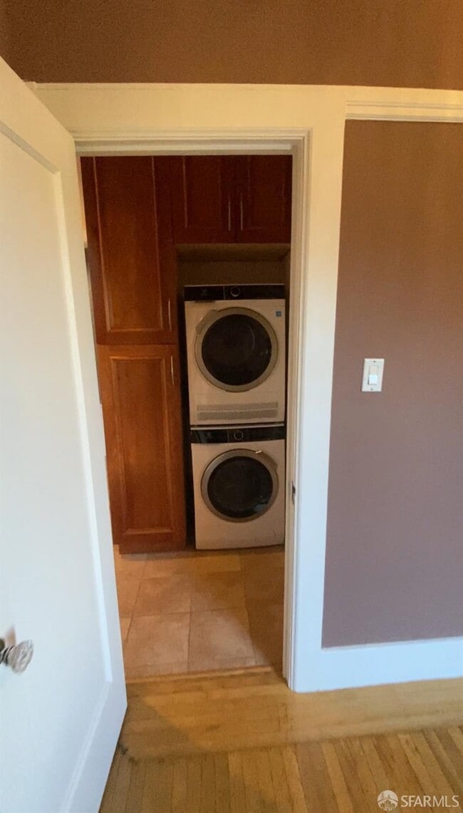 Building Photo - 189 Commonwealth Ave