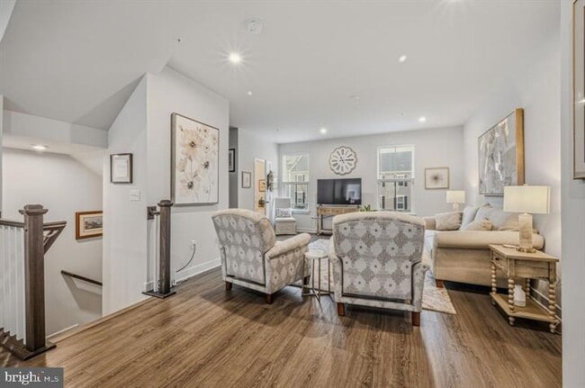 Building Photo - 419 Paperbark Sq