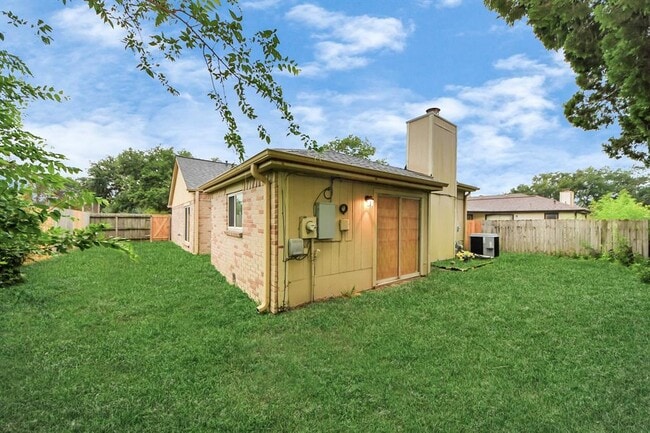 Building Photo - 8502 Fawn Terrace Dr