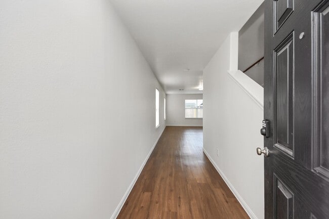 Building Photo - 886 Darbydale Crossing Ln