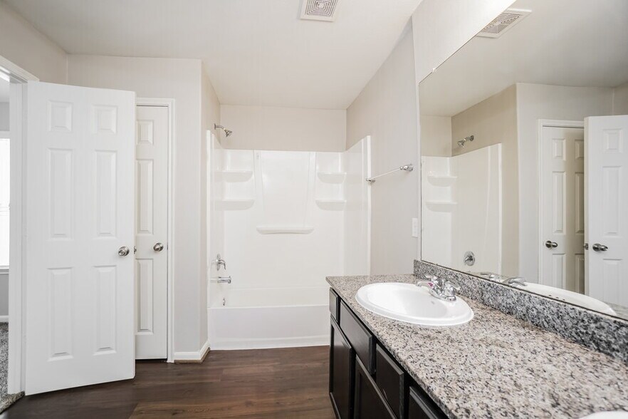 Building Photo - 2630 Mesquite Ridge Dr