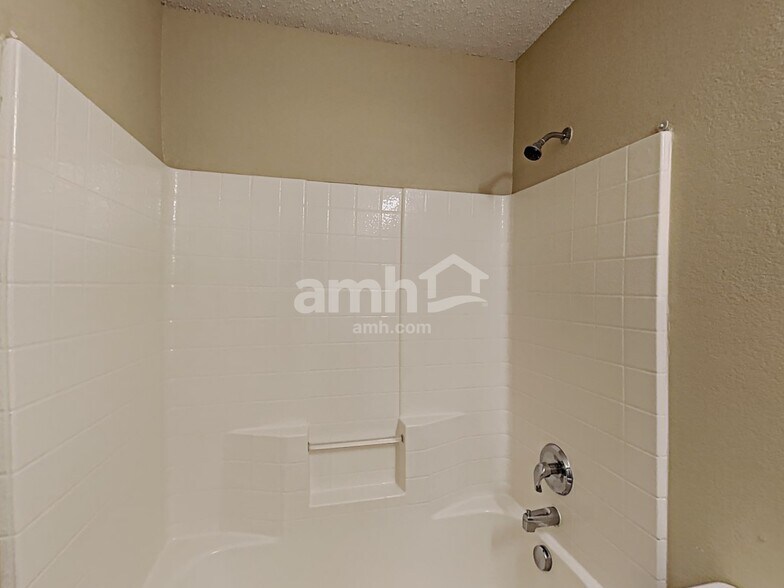 Building Photo - 2813 Island Wren Dr
