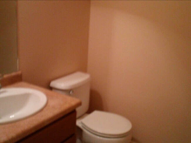 Building Photo - Cambria Townhome End Unit for Rent