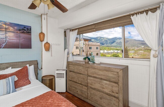 Building Photo - Beautiful Fully Furnished, 2 Bed, 1 1/2 Bath, Oceanview Condo with Pool