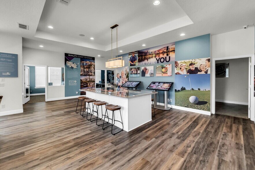 Building Photo - 7790 Four Seasons Blvd