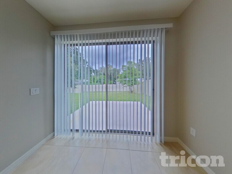 Building Photo - 2743 Red Horse Dr