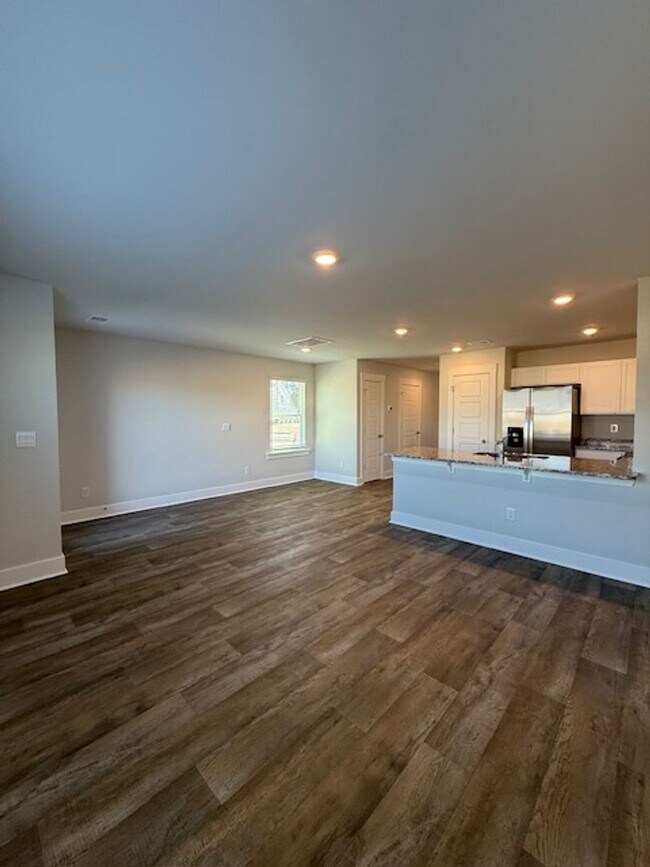 Building Photo - Be the first to Live in This Brand-New Townhome!