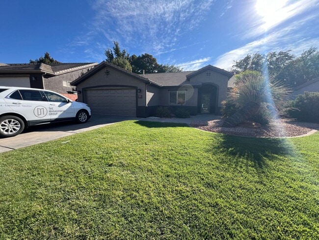 Building Photo - No Application Fee! Snow Canyon Home!