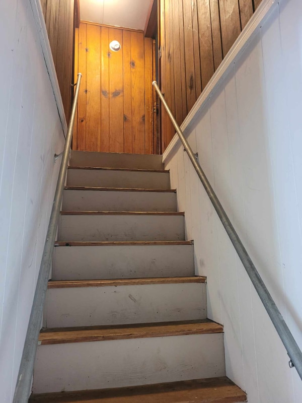 Building Photo - 1608 SW Jennings Ave