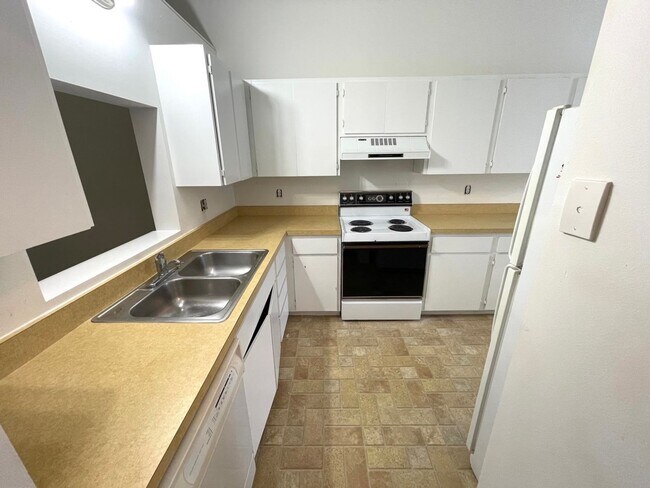 Building Photo - Spacious 2Bed/2Bath Condo for Rent!! Sarasota