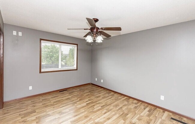 Building Photo - 1237 Diversion Dr