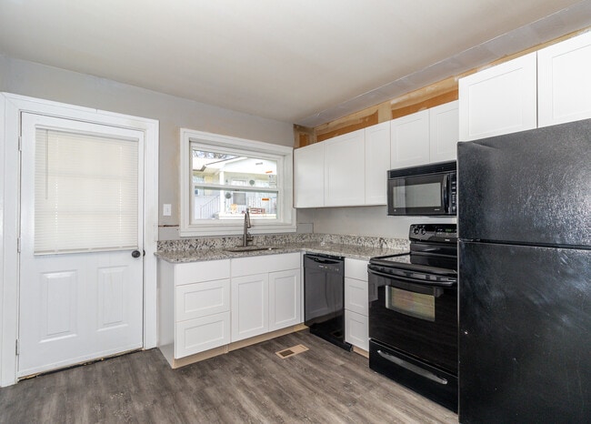 Building Photo - 4802 Inskip Rd
