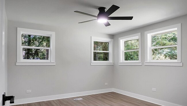 Building Photo - 107 Woodland Dr