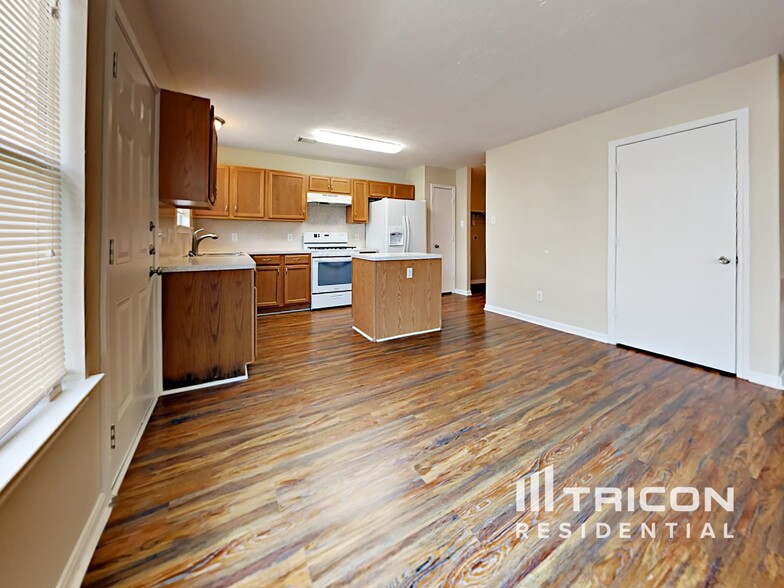 Building Photo - 8703 Texas Acorn Ave
