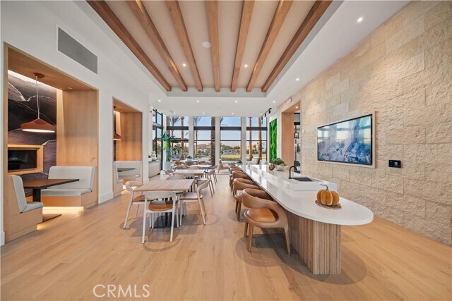 Building Photo - 360 Riverbend