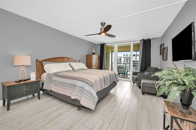 Building Photo - 1460 Gulf Blvd