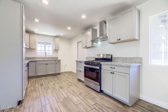 Building Photo - 1236 Elsinor Ave