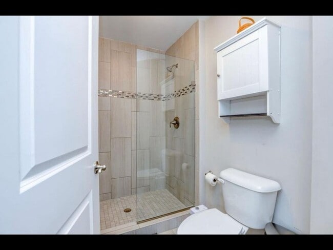 Building Photo - 3 Bedroom Single Family Home in Cincinnati