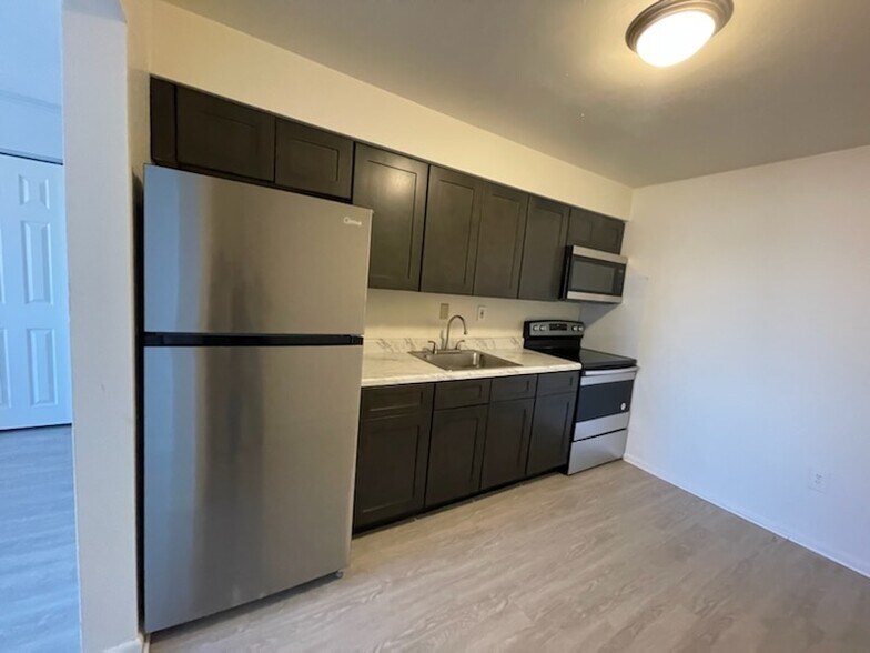 Glenmore Place Apartments 312 E Baltimore Ave Clifton Heights PA