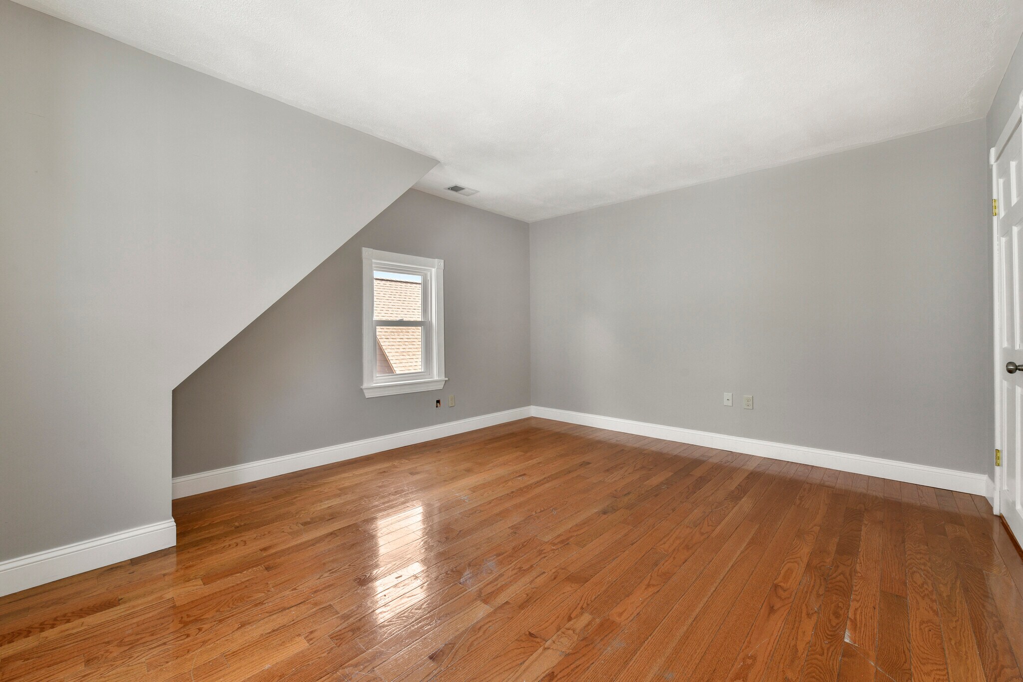 Building Photo - 70 Topliff St