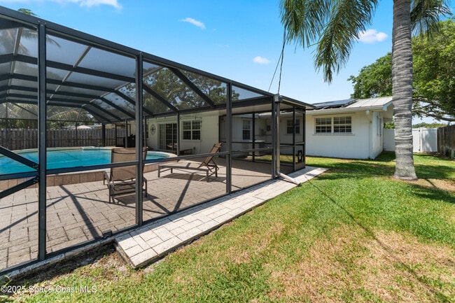 Building Photo - 370 Capri Rd