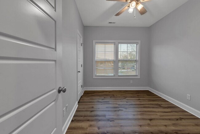 Building Photo - 707 Riva Ridge Rd