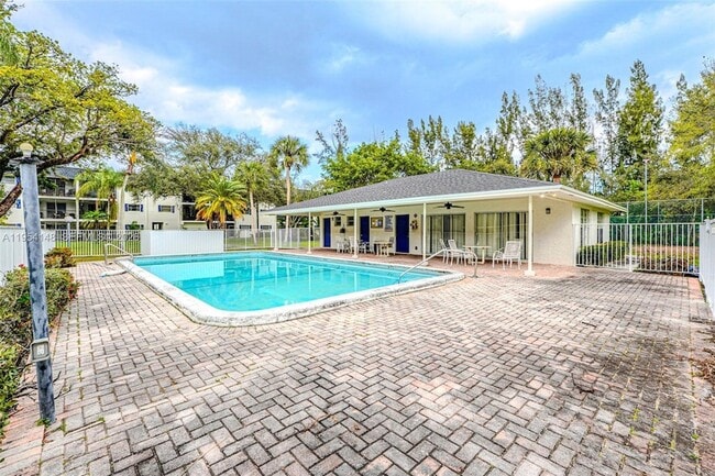 Building Photo - 5100 SW 64th Ave