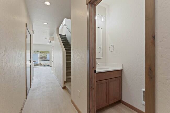 Building Photo - 3578 Blaze Lp
