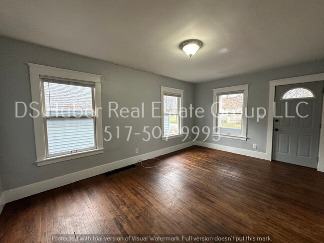 Building Photo - 2208 Marcus-