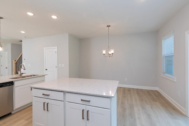 Building Photo - 341 Old Grove Ln