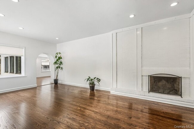 Building Photo - 19 Frost Creek Dr