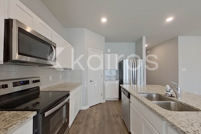 Building Photo - 406 Mango Dr