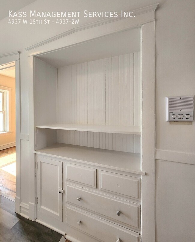 Building Photo - 4937 W 18th St