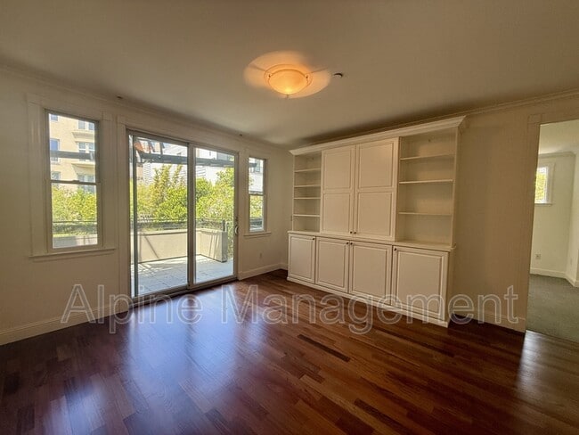 Building Photo - 3316 California St
