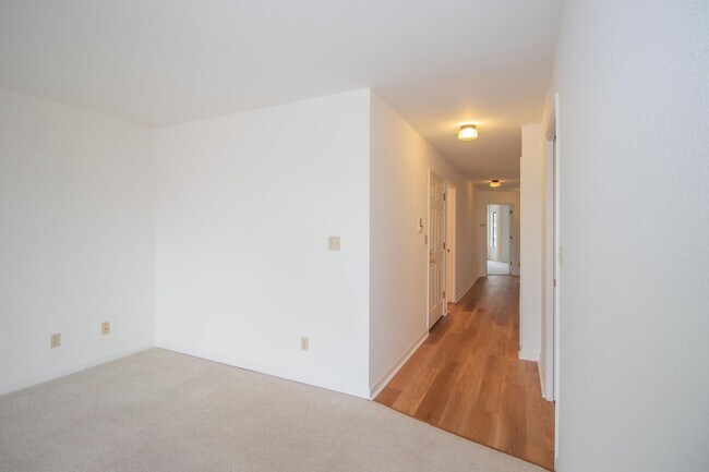 Building Photo - Spacious 3 Bed/2 Bath Flat with Stunning City Views | AMSI | Alexandr Metlinski