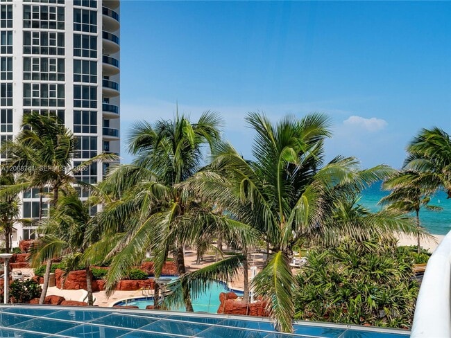 Building Photo - 18101 Collins Ave