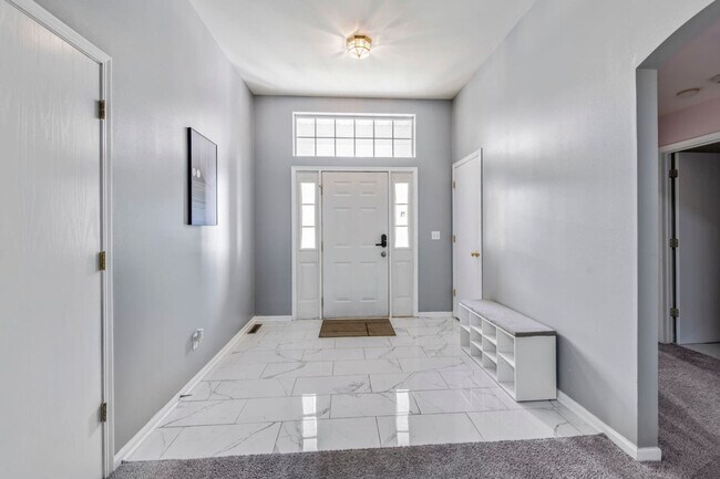 Building Photo - 784 Long Island Cir