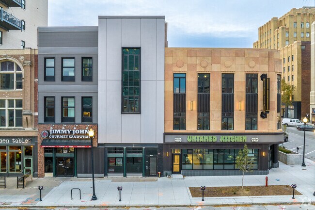 Building Photo - The Trio