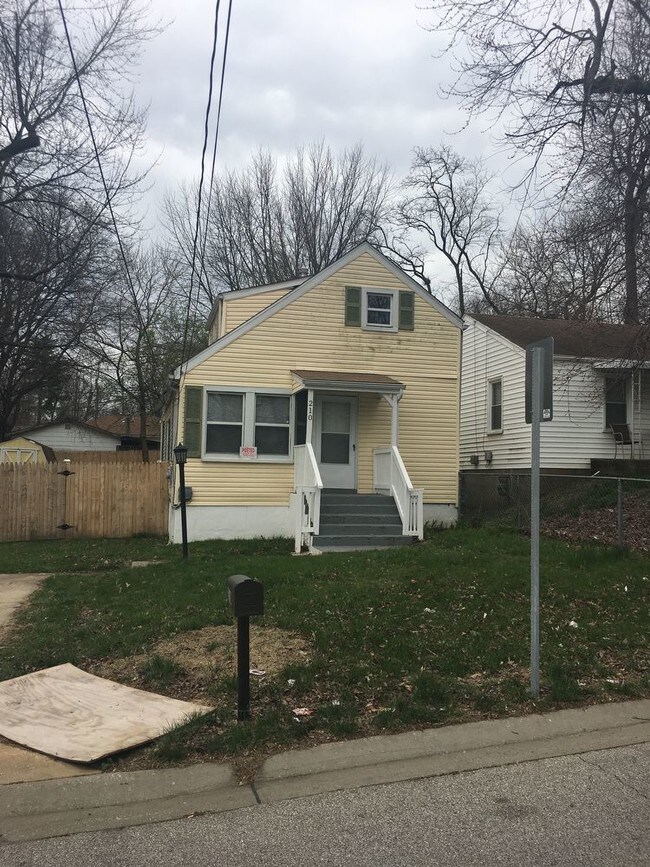 Updated 3br house in north county 210 Flora Dr St. Louis MO 63135