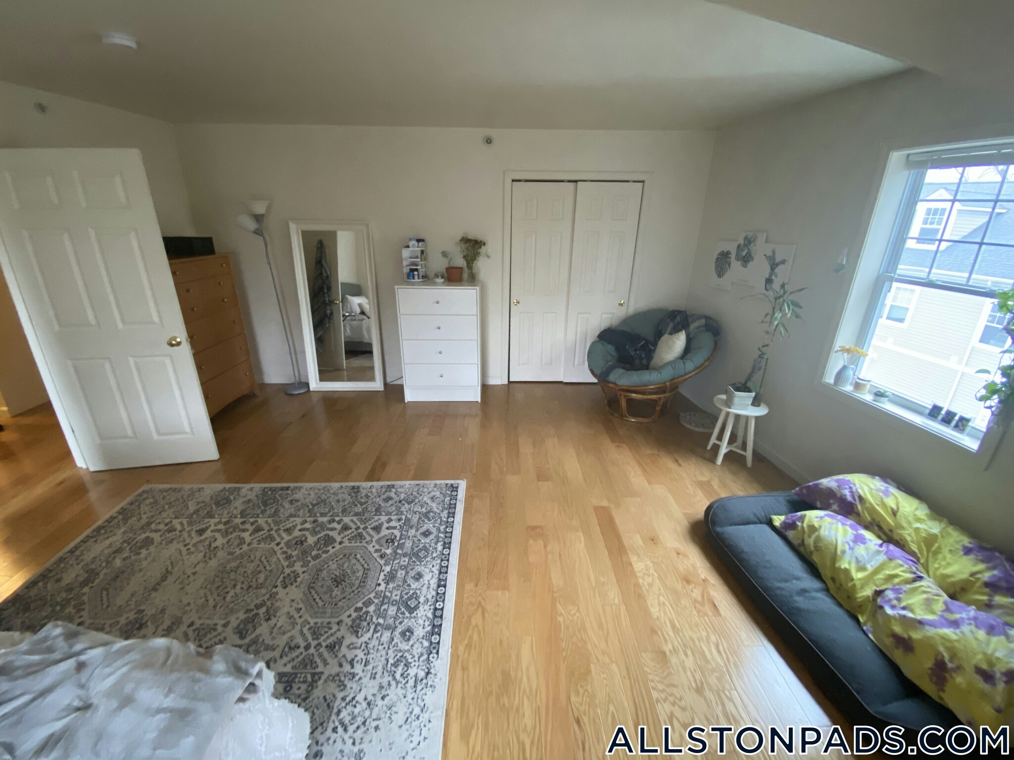 Building Photo - 36 Raymond St