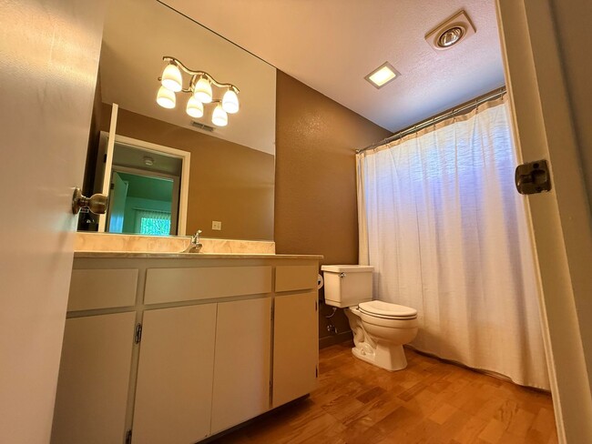 Building Photo - Beautiful Cal Park Rental Property!