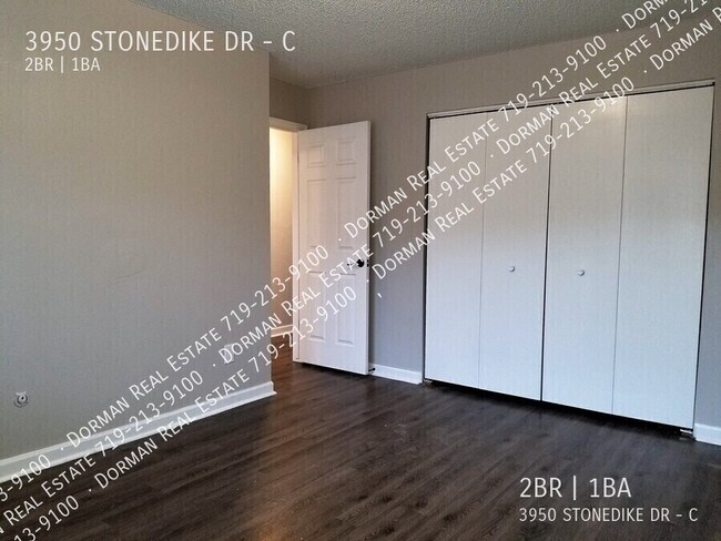 Building Photo - 3950 Stonedike Dr